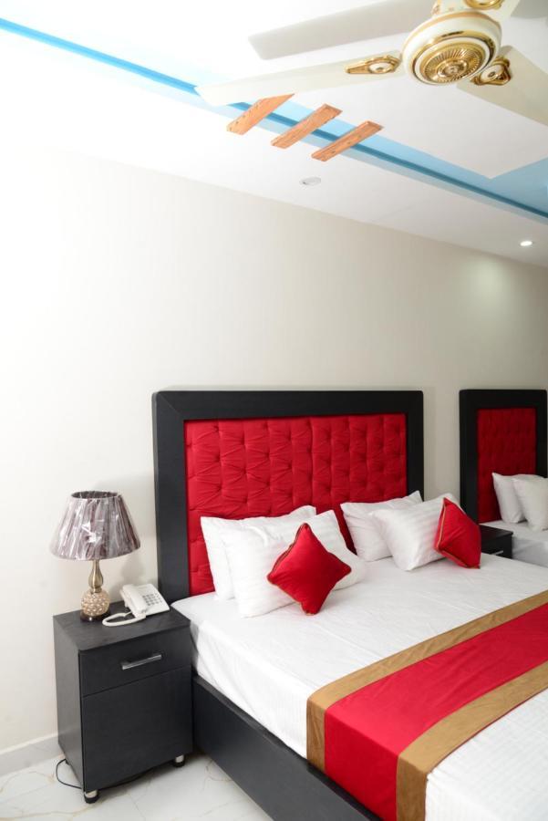 Hotel Deluxe Lahore Exteriér fotografie
