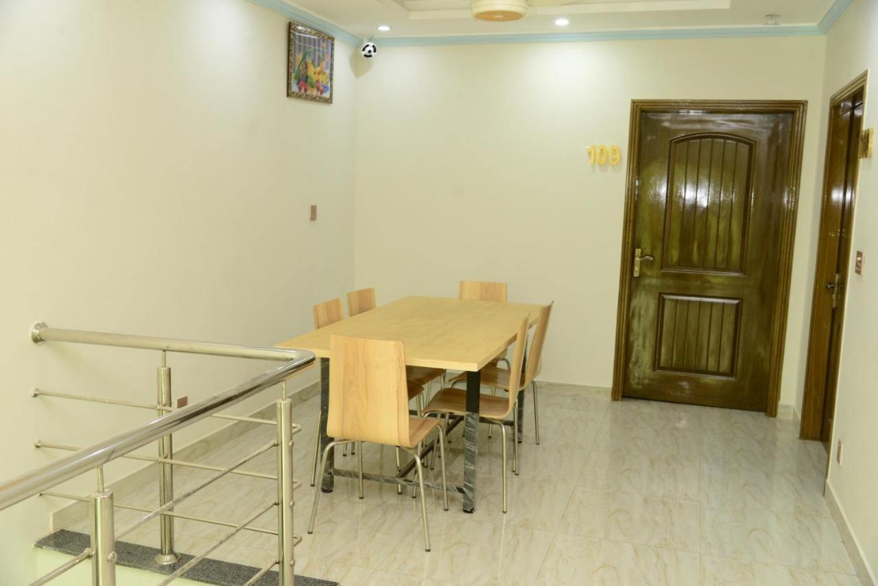 Hotel Deluxe Lahore Exteriér fotografie