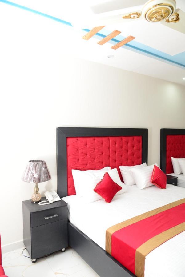 Hotel Deluxe Lahore Exteriér fotografie