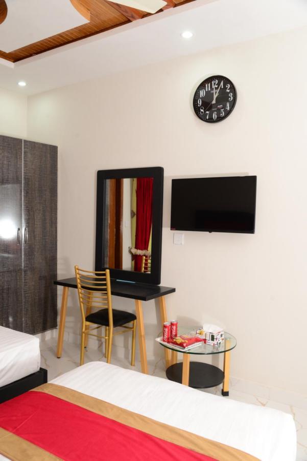 Hotel Deluxe Lahore Exteriér fotografie