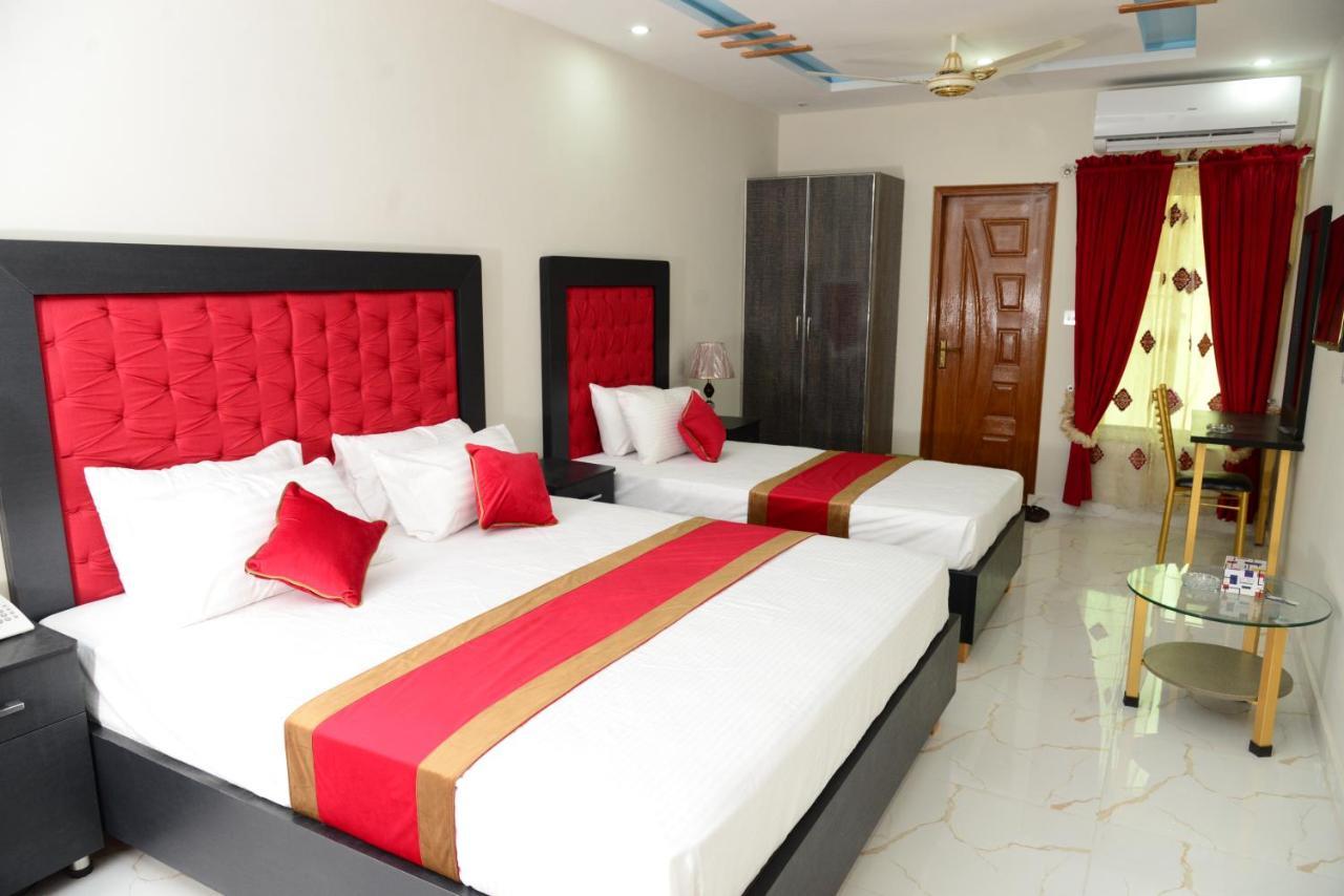 Hotel Deluxe Lahore Exteriér fotografie