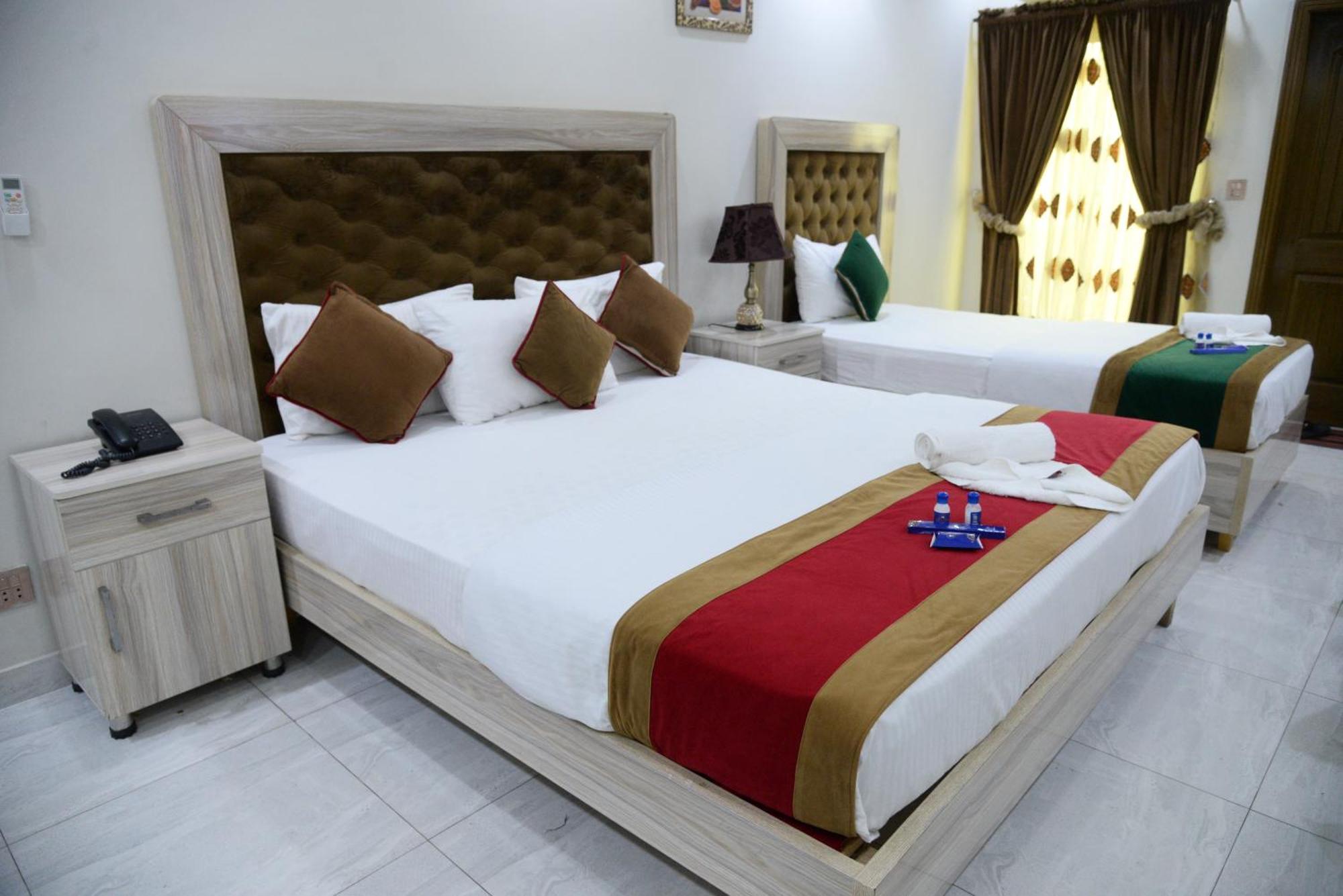 Hotel Deluxe Lahore Exteriér fotografie
