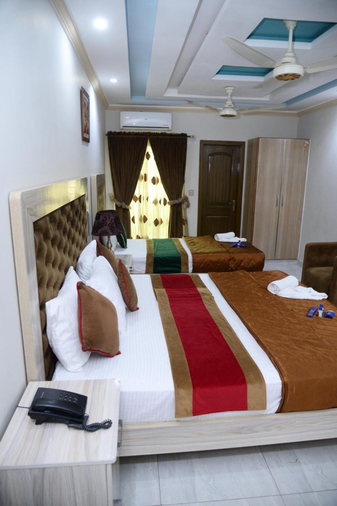 Hotel Deluxe Lahore Exteriér fotografie