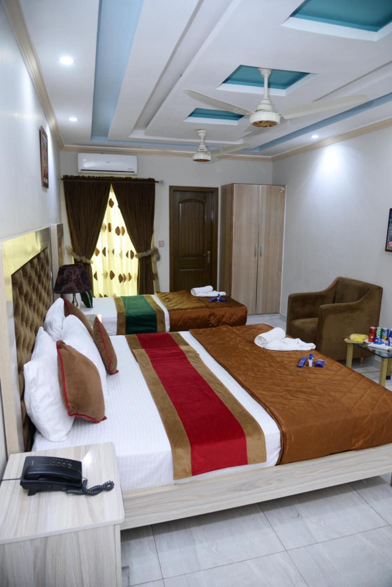 Hotel Deluxe Lahore Exteriér fotografie