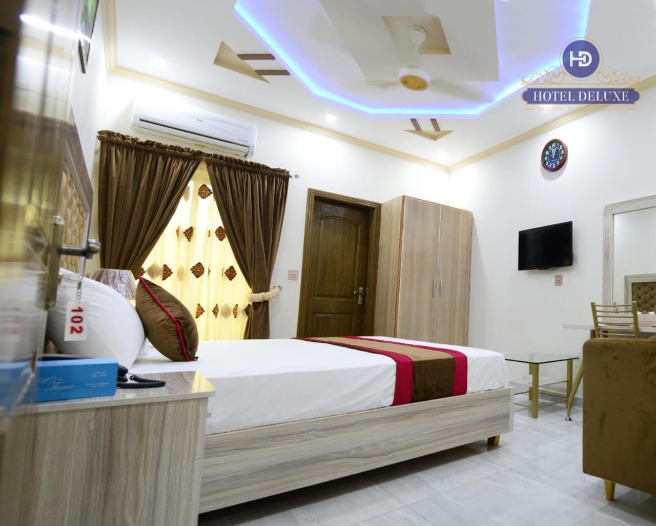 Hotel Deluxe Lahore Exteriér fotografie